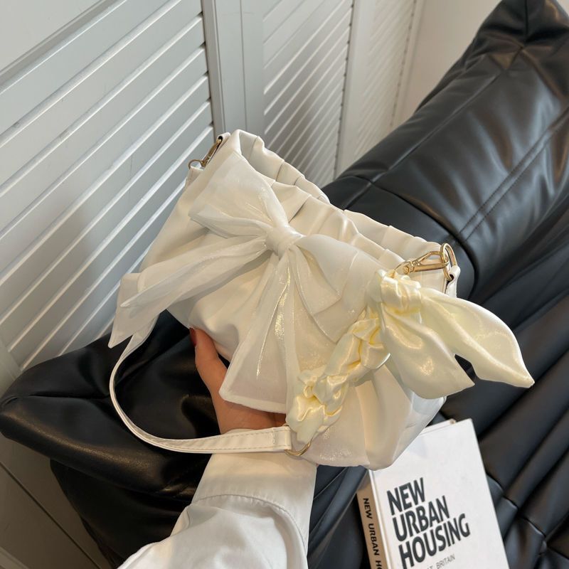 White Bow Versatile Shoulder Bag Summer Autumn Pleated Cloud Handbag 28*15*8 cm
