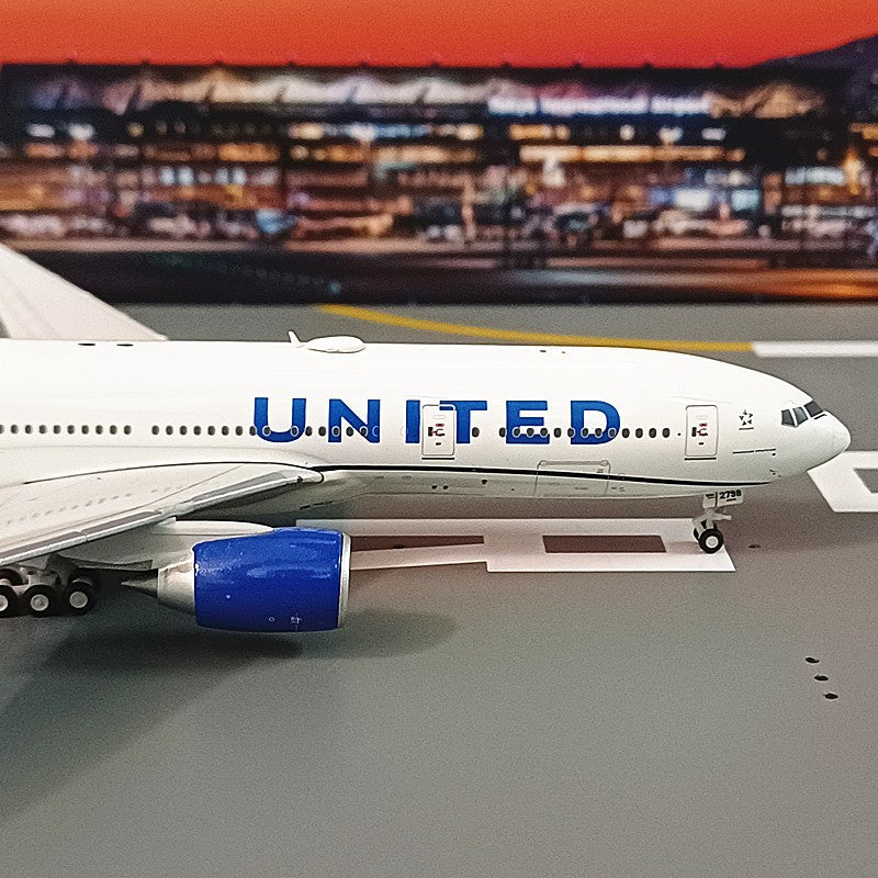 1:400 Geminijets United Airlines B777-200ER Passenger Airplane Diecast Model