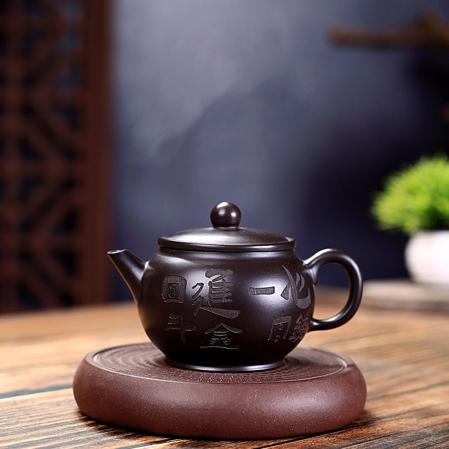 True Yixing Zisha Tea Pot Original Ore Black Clay Handmade Toad Design Pot 150ml