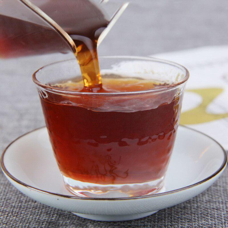 188g Ripe Yunnan Puer Menghai Tea Iron Puerh Made of Early Spring Tender Buds
