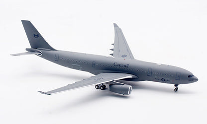 1:200 30CM InFlight Canada AIRBUS CC-330 HUSKY Aeroplane Diecast Aircraft Model
