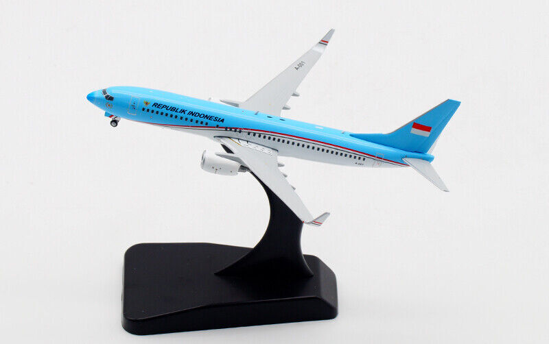 1:400 JC WINGS REPUBLIK INDONESIA BOEING 737-800 Passenger Plane Diecast Model