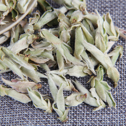 Sun-dried Yabao Silver Pu-erh Bud Loose Puer Tea Raw Pu Er Early Spring Loose