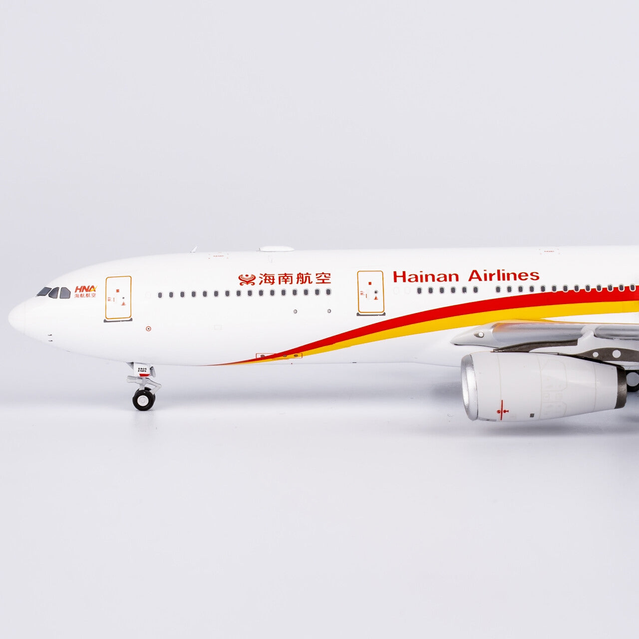 1:400 NG Models Hainan Airlines Airbus A330-300 B-5905 Diecast Aircraft Model
