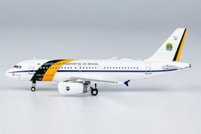 1:400 NG Model DELTA AIRBUS A319 Passenger Airplane Diecast Aircraft Plane Model