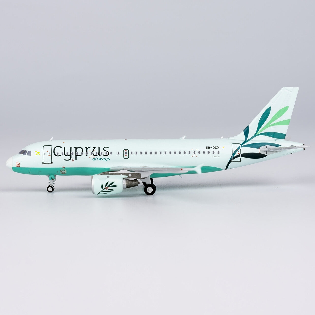 1:400 NG Model Cyprus Airways AIRBUS A319 Passenger Airplane Diecast Plane Model