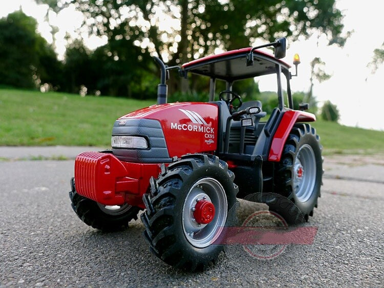 1:32 UH 2388 Mc cormick CX 95 Tractor Construction Farm Machine Diecast Model