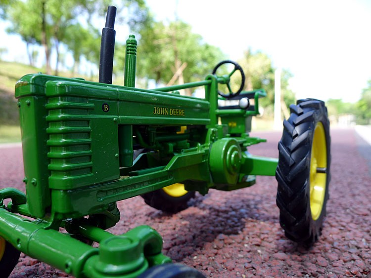 1:16 21CM ERTL JOHN DEERE Model BW Stardard Tractor Farm Machinery Diecast Model