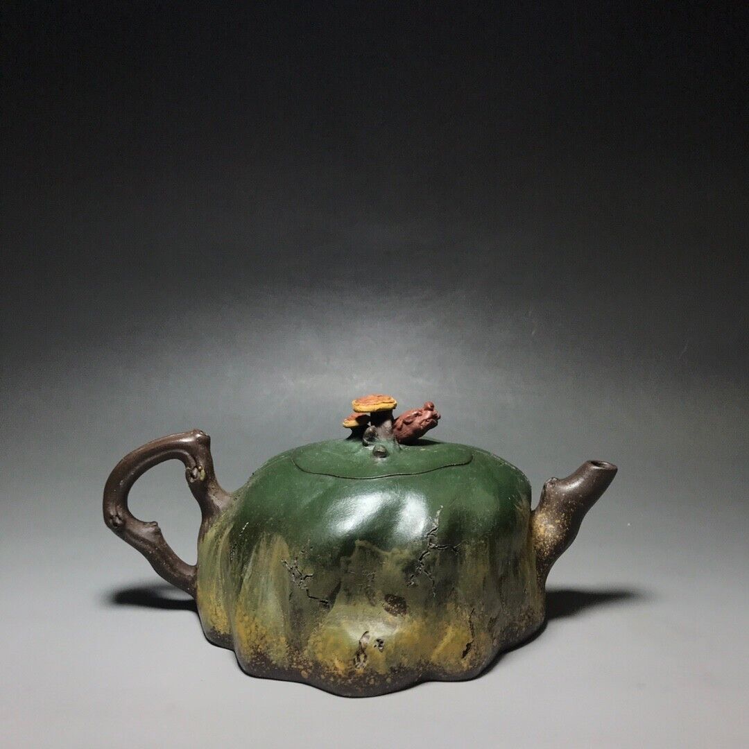 Chinese Yixing Zisha Clay Handmade Exquisite Teapot （藏龙卧虎 底款：汪寅仙）