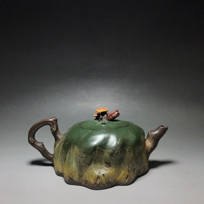Chinese Yixing Zisha Clay Handmade Exquisite Teapot （藏龙卧虎 底款：汪寅仙）