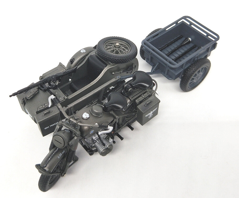 GERMAN SS18-BMW R75 Panzerfaust 30 1/24 Motorcycle model finished ATLAS