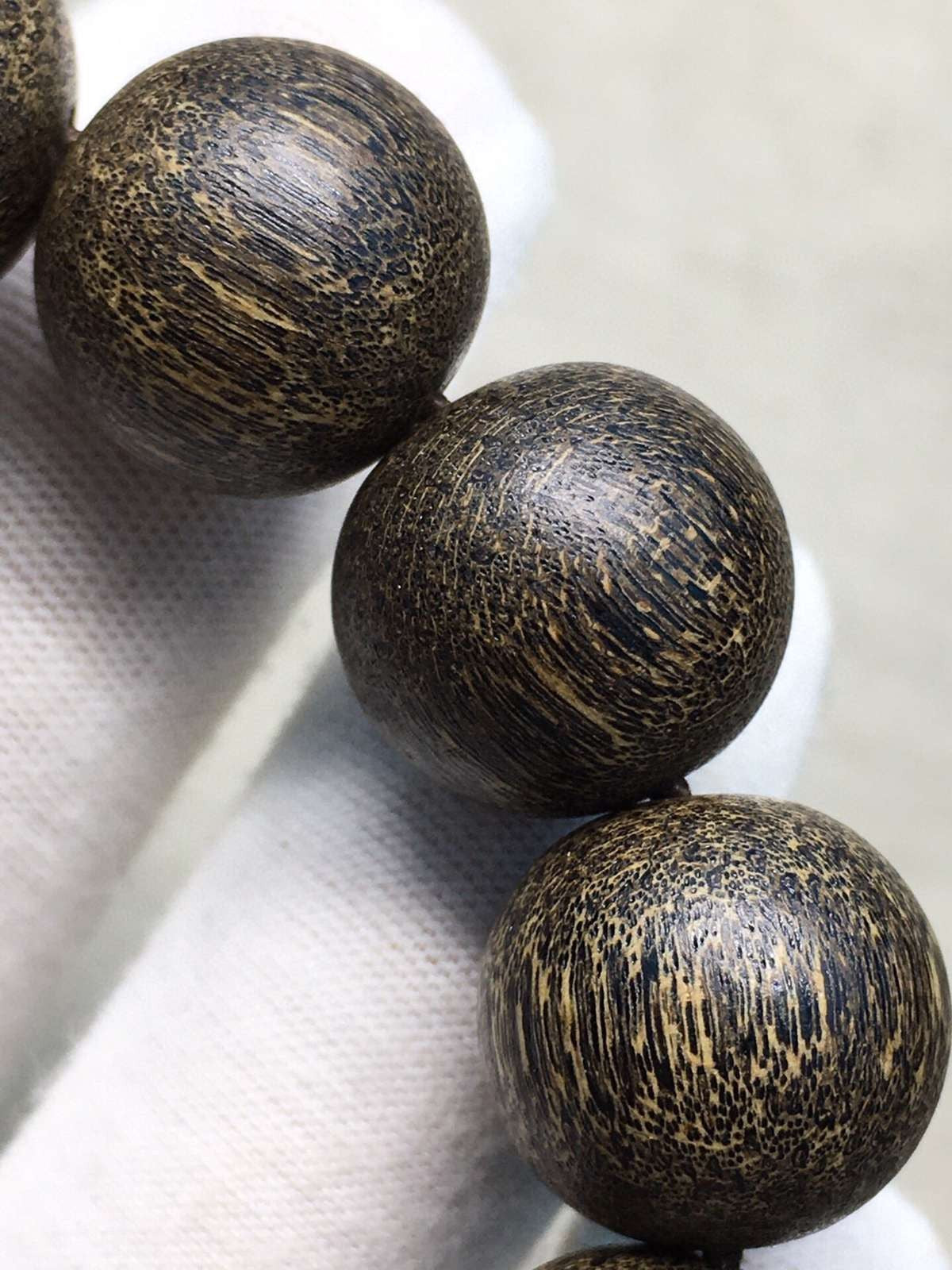 16mm Chinese Natural Eaglewood Handmade Exquisite Bracelets 31327