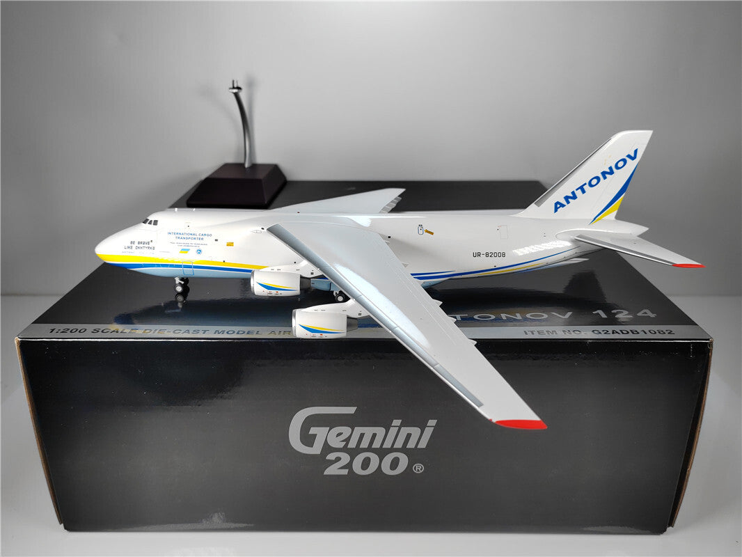 1:200 Geminijets Ukrainian airlines ANTONOV 124 Airplane Diecast Aircraft Model
