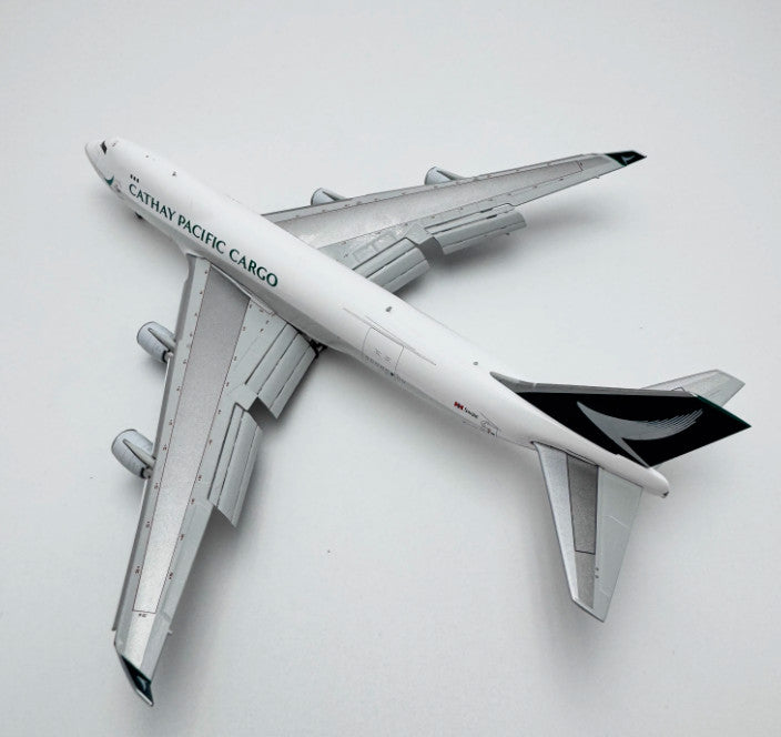 1:400 YY Wings CATHAY PACIFIC CARGO B747-400F Flap Down Airplane Diecast Model