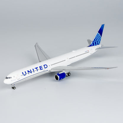1:400 NG Model UNITED BOEING 767-400ER Passenger Airplane Diecast Aircraft Model