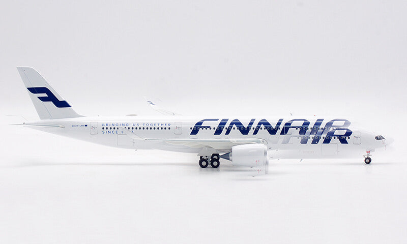 1:200 33CM InFlight FINNAIR AIRBUS A350-900 Passenger Airplane Diecast Model