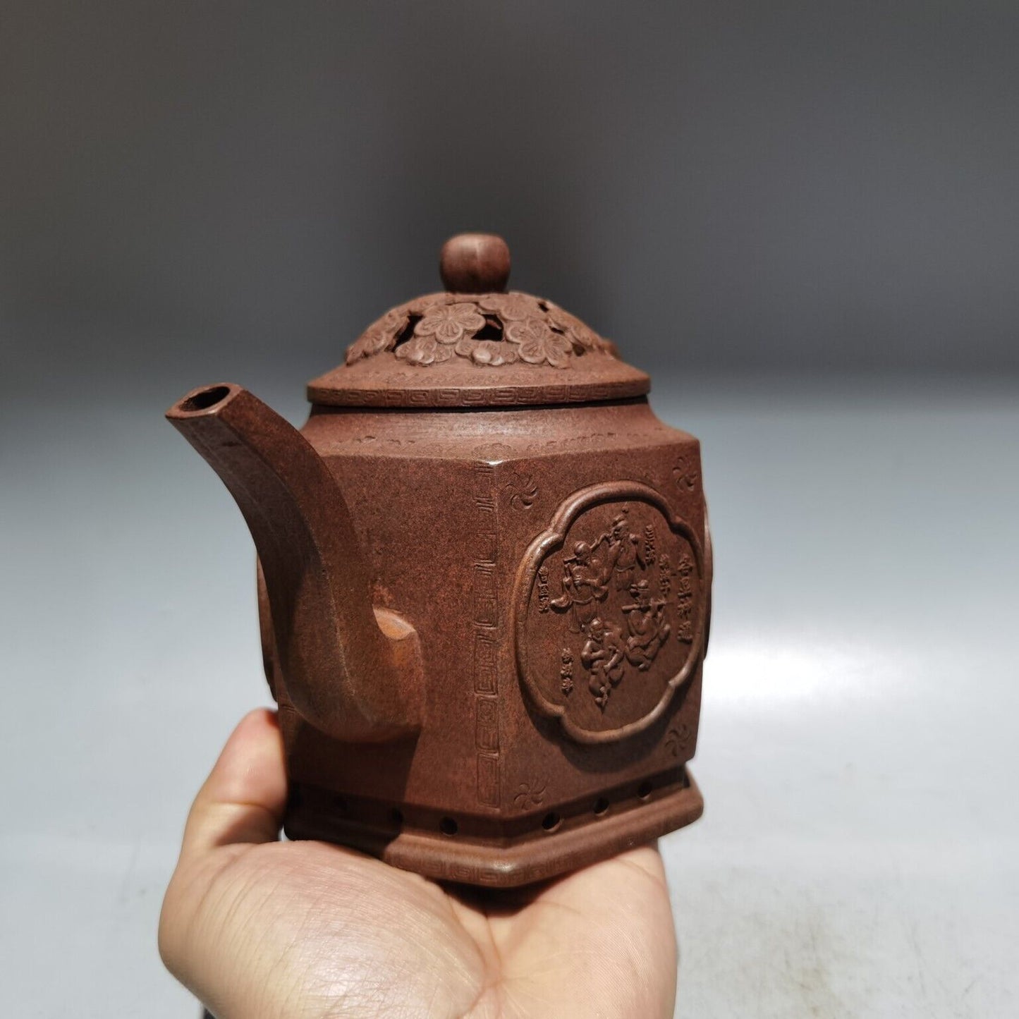 Chinese Yixing Zisha pottery hand carved Tea makers Tea Pot 品名：八仙过海 低款：曼晞陶艺