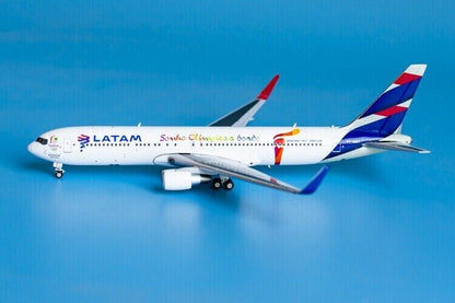 1:400 JC Wings LATAM BOEING 767-300ER Passenger Airplane Diecast Aircraft Model
