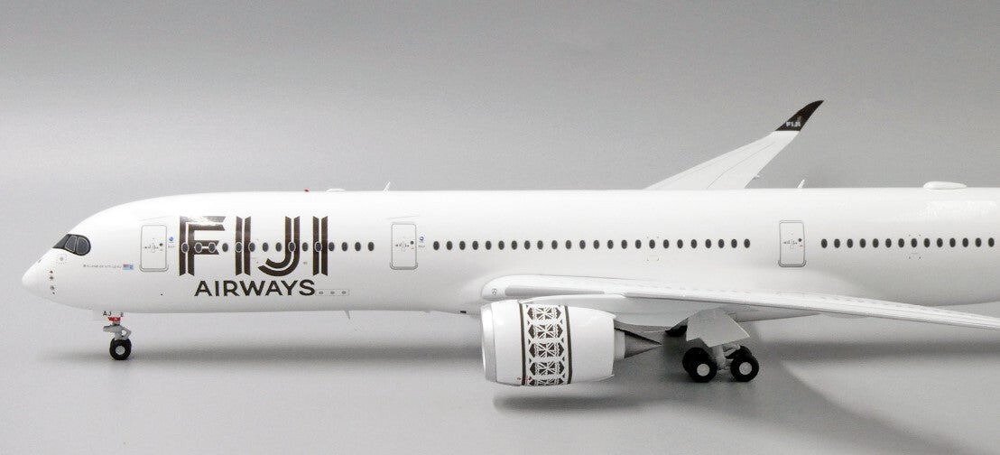 1:200 JC Wings Fiji Airways AIRBUS A350-900 Airplane Diecast Aircraft Model