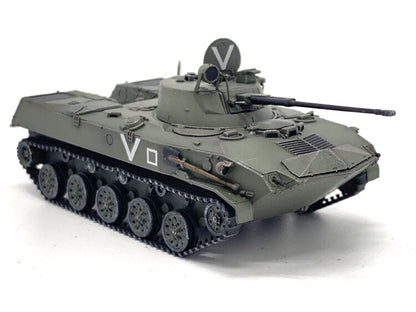 1:72 ARTISAN BMD2 Infantry Fighting Vehicle Tanks Plastic Diecast Armor Model
