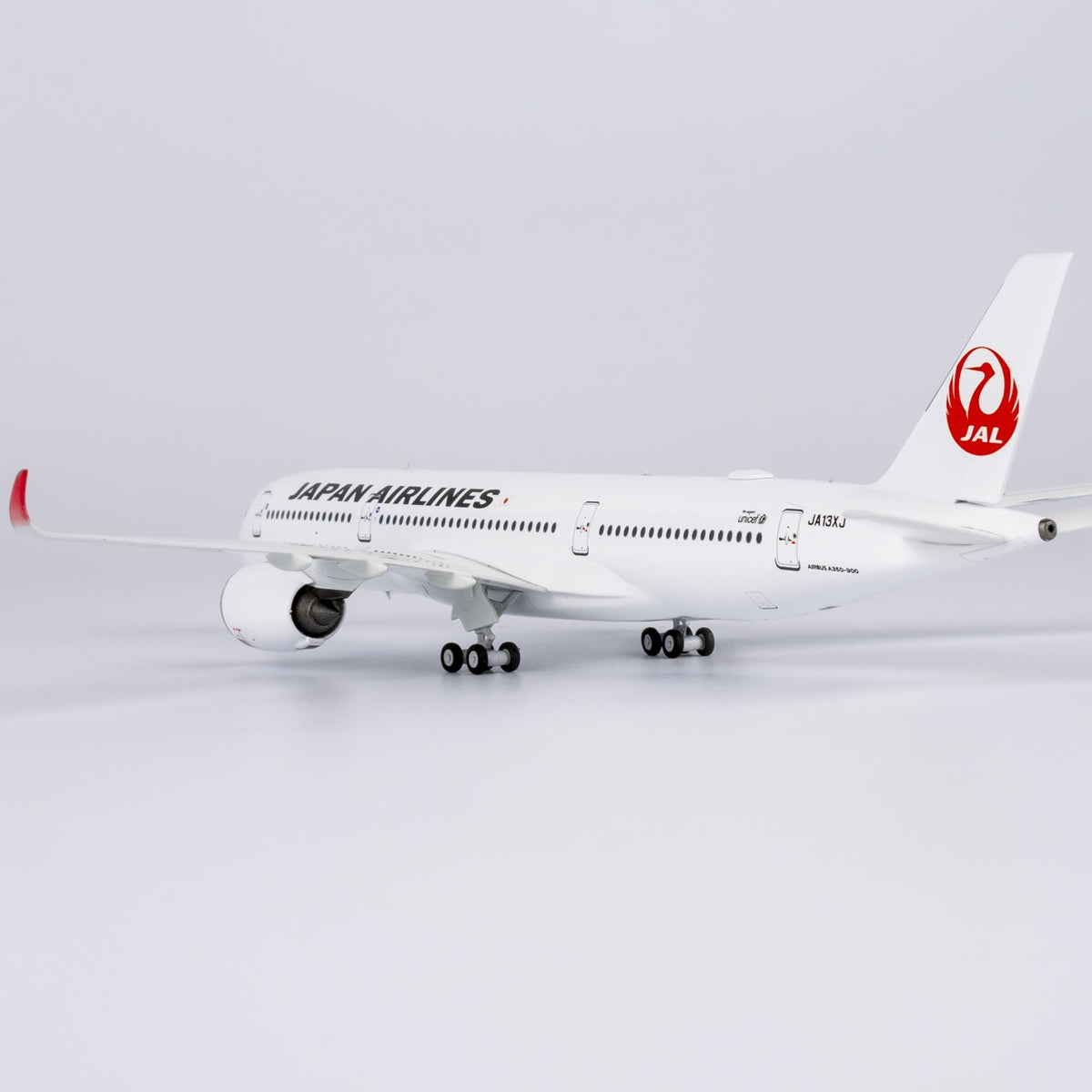 1:400 NGmodels Japan Airlines Airbus A350-900 Passenger Airplane Diecast Model