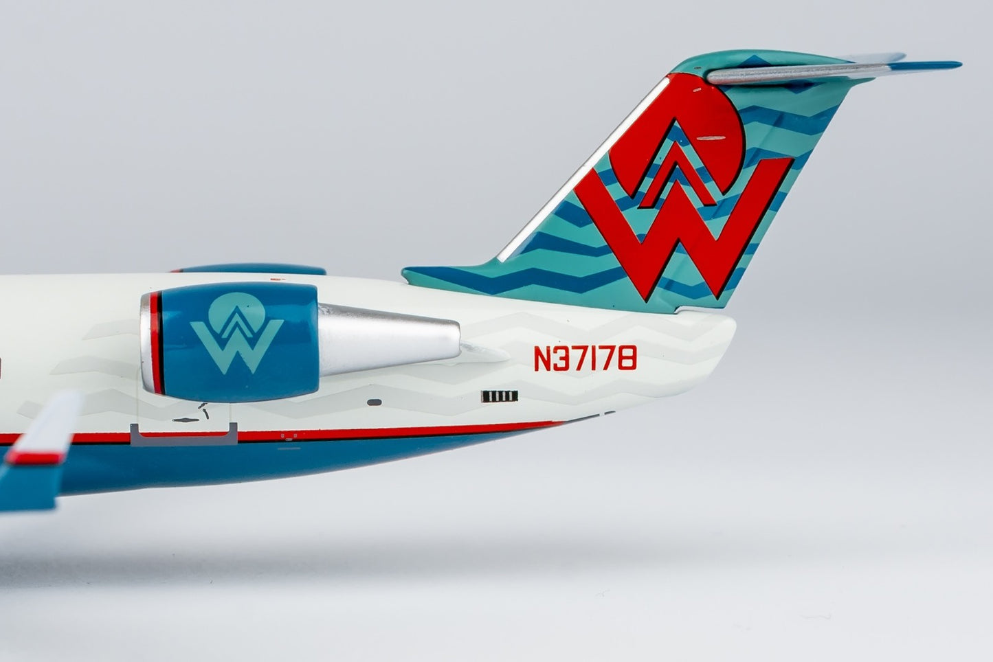 1:200 NGmodels America West Airlines Bombardier CRJ200LR Diecast Plane Model
