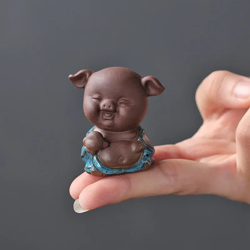 1 PCS Purple Clay Lovely Pig Figurine Ornament Fingertip Small Tea Pets Crafts