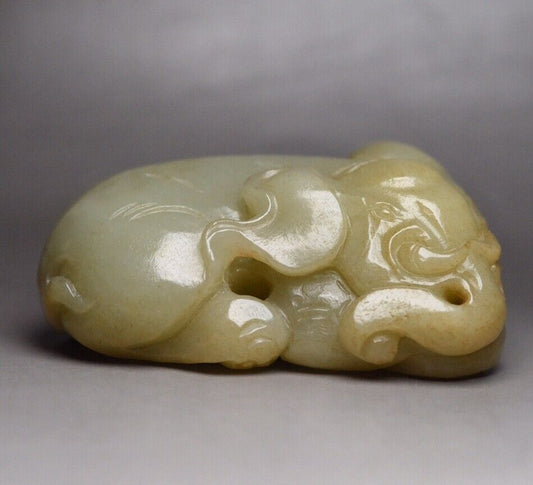 China Antique Hetian Jade Carved Exquisite Elephant Statue Unique Wonderful Art