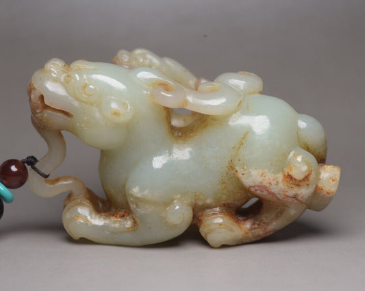 China Antique Hetian Jade Wonderful Carving Beast Statue Decor Nice Figurine Art
