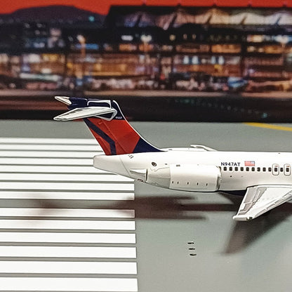 1:400 Geminijets Delta Air Lines B717 N947AT Passenger Airplane Diecast Model