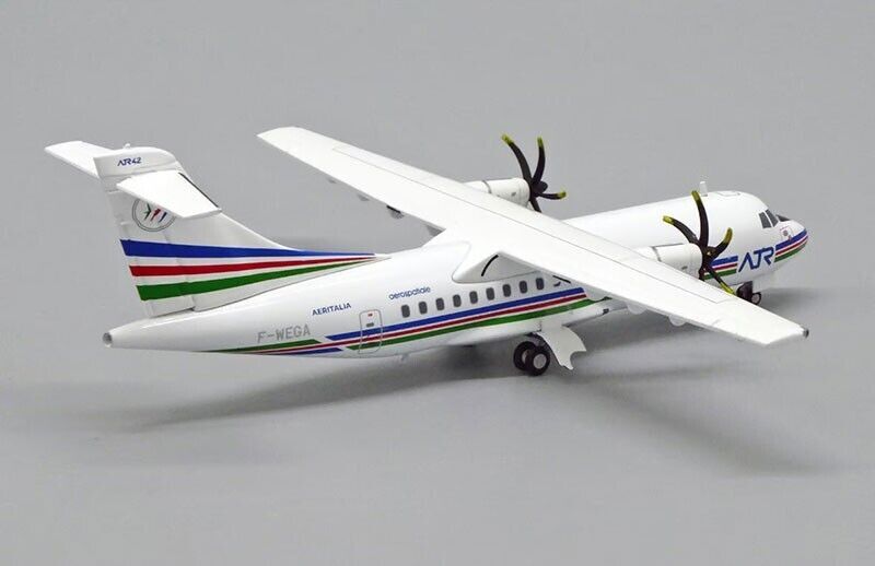 1:200 JC Wings ATR-42-300 Passenger Airplane Diecast Aircraft Plane Model