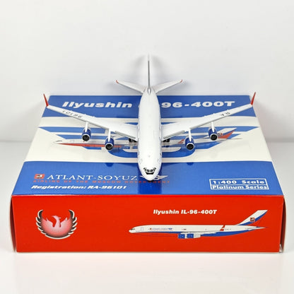 1:400 Phoenix Vietnam Airlines Ilyushin IL-96-400T Diecast Aircraft Plane Model