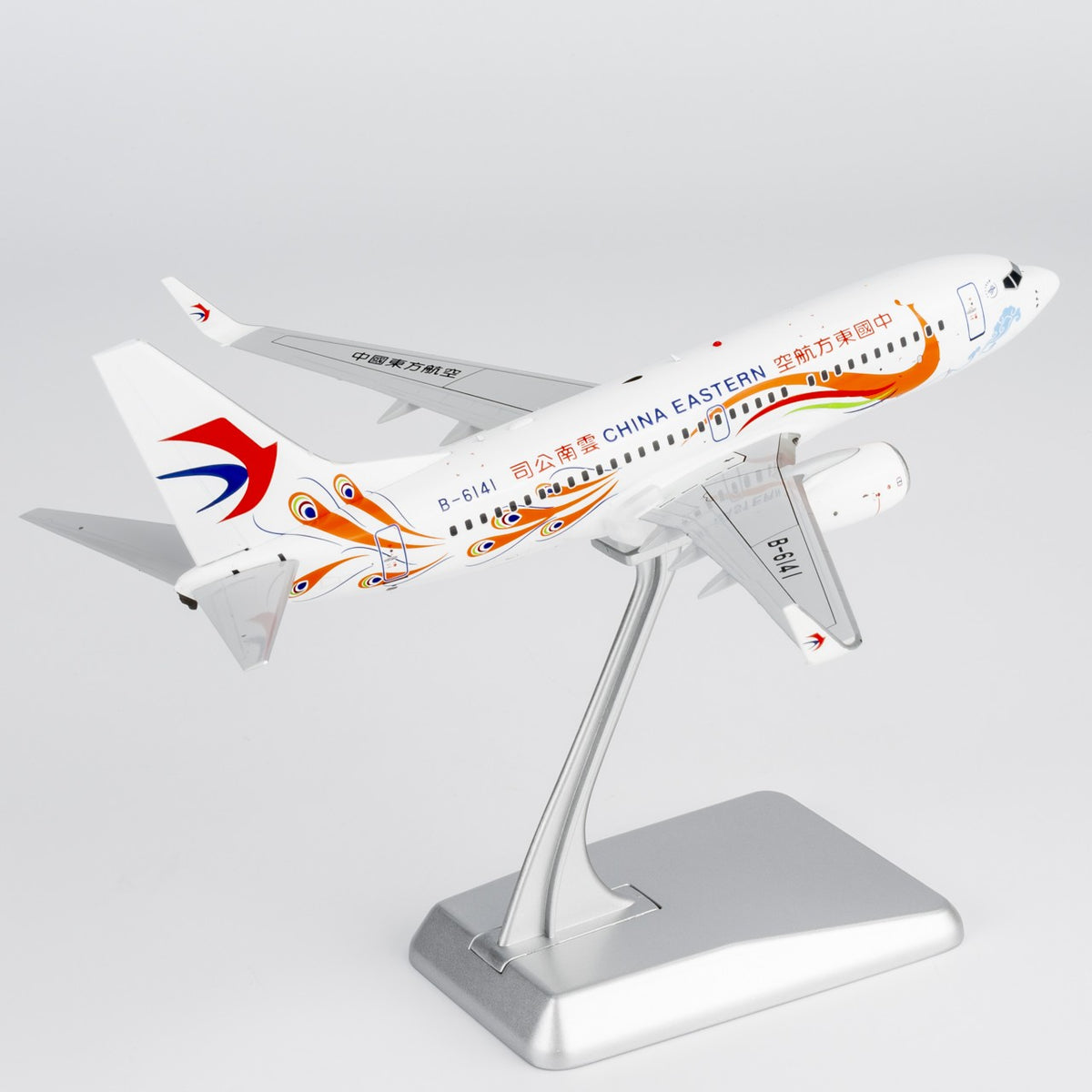 1:200 NGmodels China Eastern Boeing 737-700 B-6141 Airplane Diecast Plane Model
