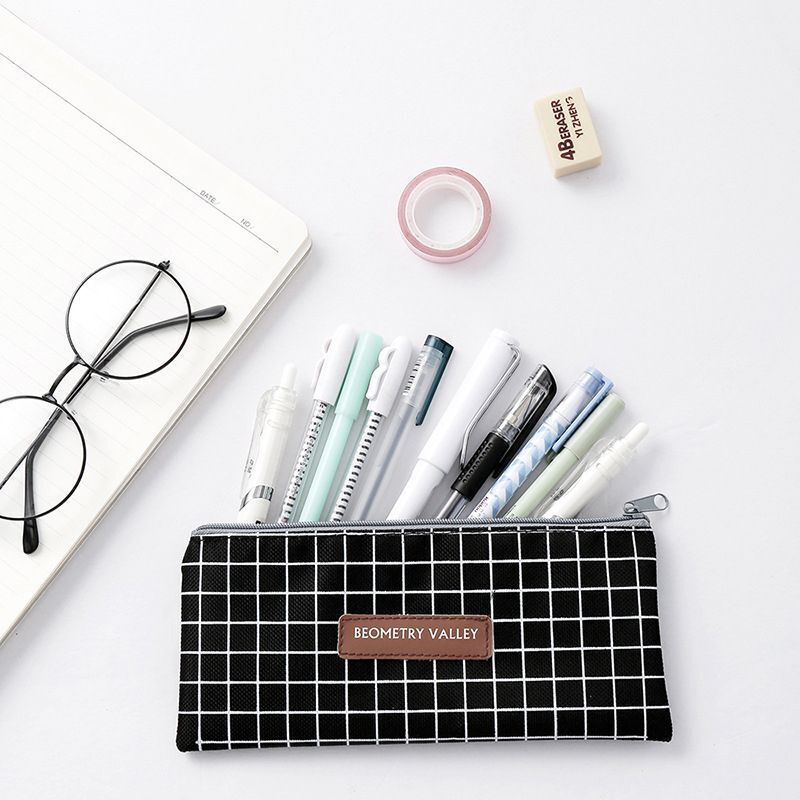 Plaid Travel Cosmetic Makeup Bag Zipper Small Toiletry Beauty Organizer 19.7*9cm