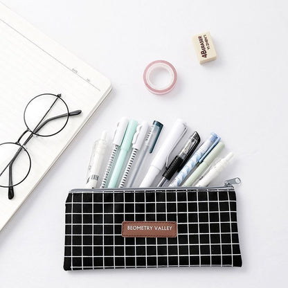 Plaid Travel Cosmetic Makeup Bag Zipper Small Toiletry Beauty Organizer 19.7*9cm
