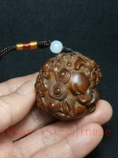 Chinese boxwood hand carved vivid lion Figure statue netsuke collectable gift