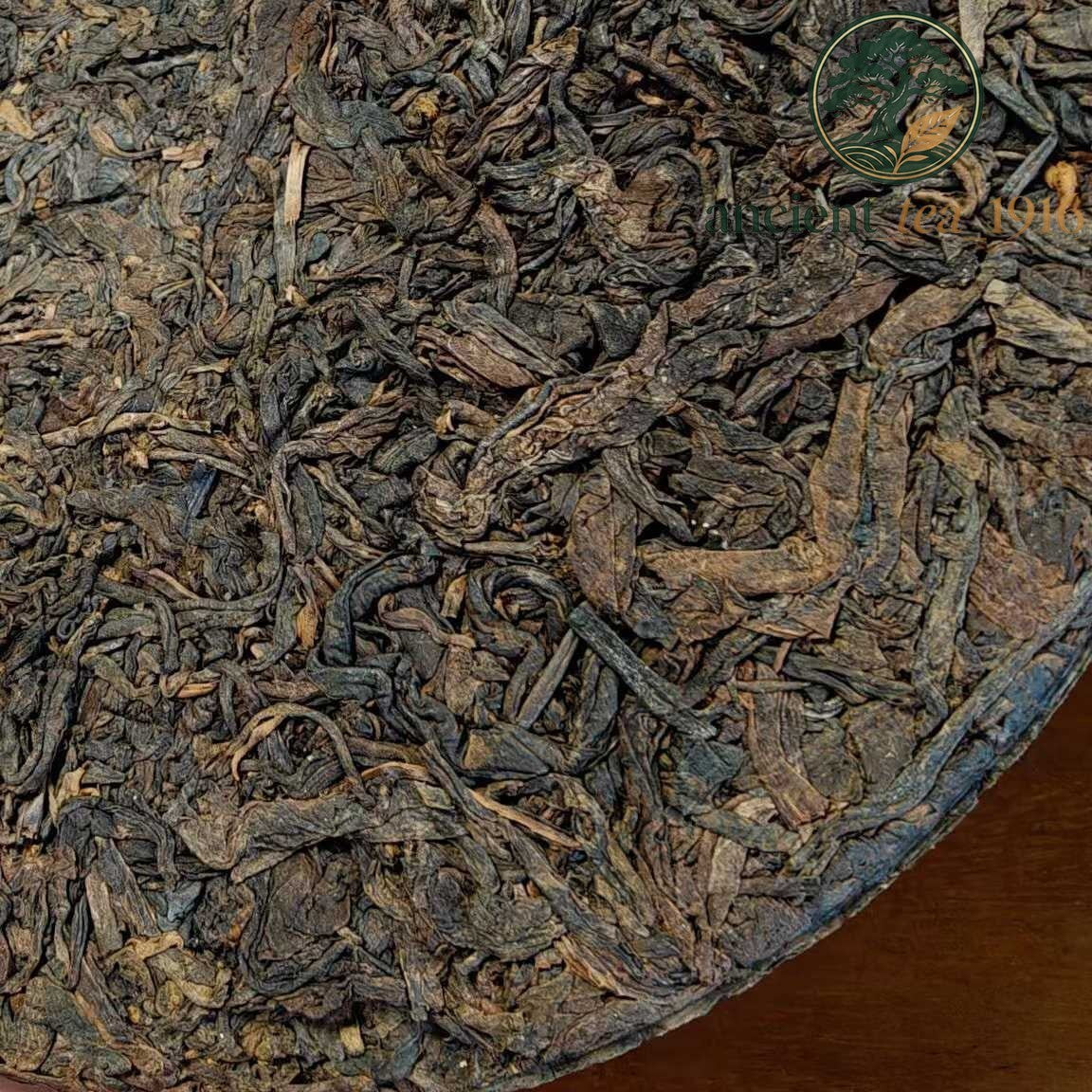 1960s Hongli Fu Lu Tribute Raw Pu-erh Tea Cake 357g
