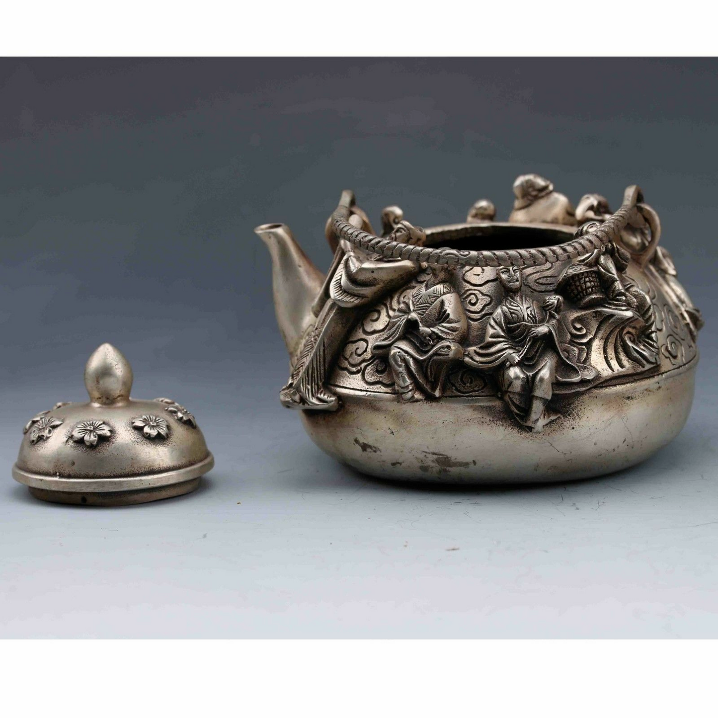 DELICATE CHINESE TIBET SILVER COPPER HANDWORK CARVED EIGHT IMMORTALS TEAPOT