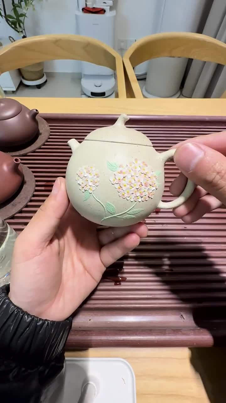 China white duan clay yixing zisha tea pot floral relief handmade tea pot marked