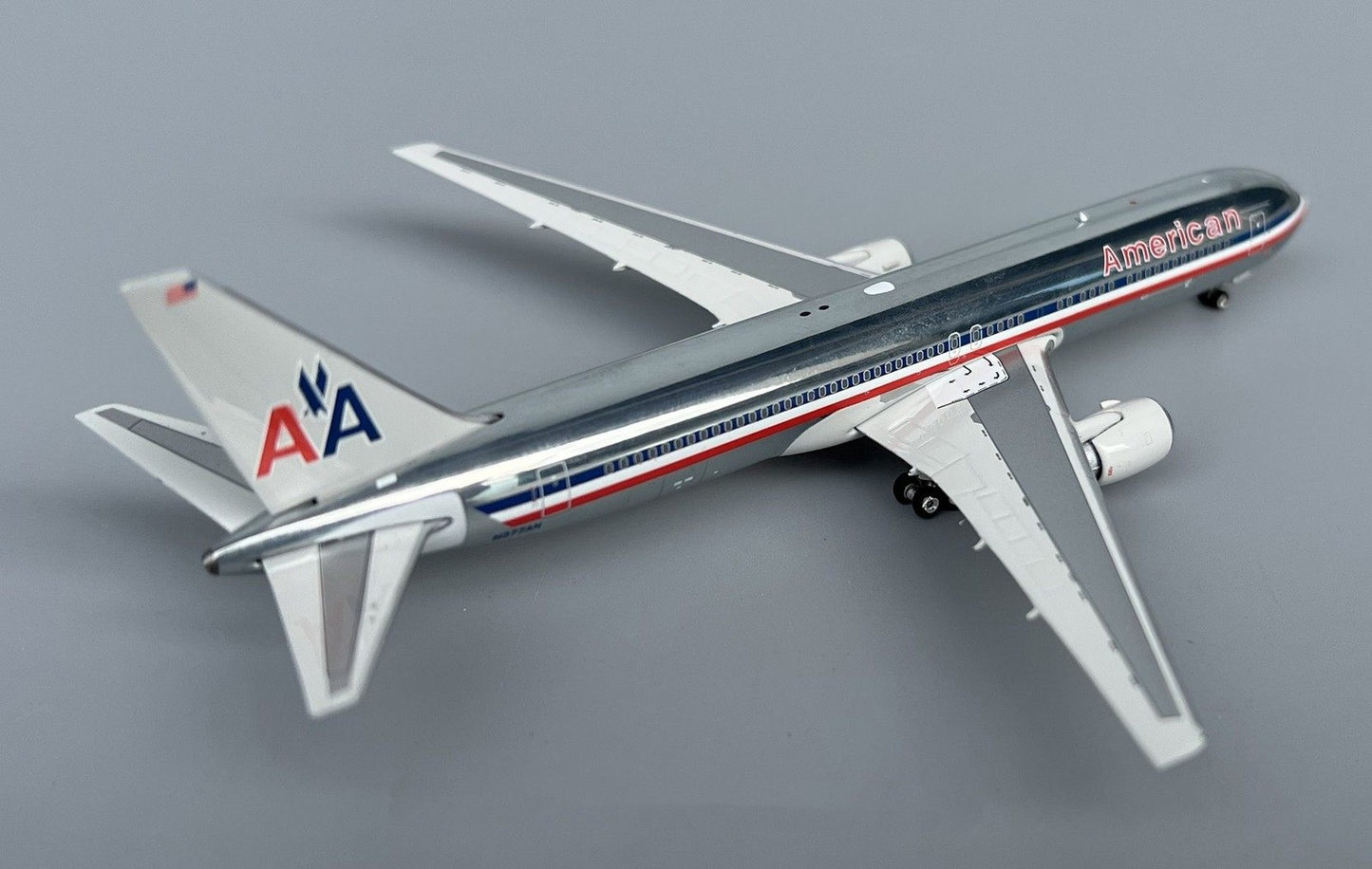 1:400 Phoenix American Airlines B767-300ER N377AN Diecast Aircraft Plane Model