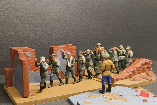 1/72 War II German prisoners and Soviet soldiers handpainted model