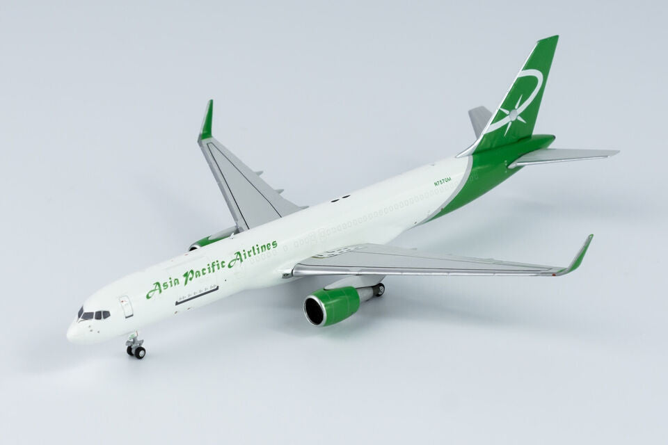 1:400 NG Model Asia Pacific Airlines BOEING 757-200 Aircraft Diecast Plane Model