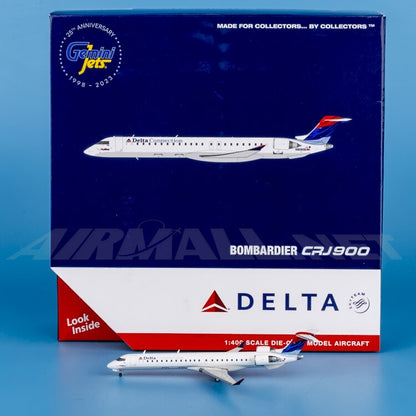 1:400 GeminiJets Delta Connection Plane CRJ-900ER Diecast Aircraft Model