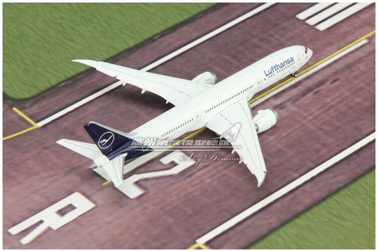 1:400 GeminiJets Lufthansa BOEING B787-9 Airplane Diecast Plane Aircraft Model