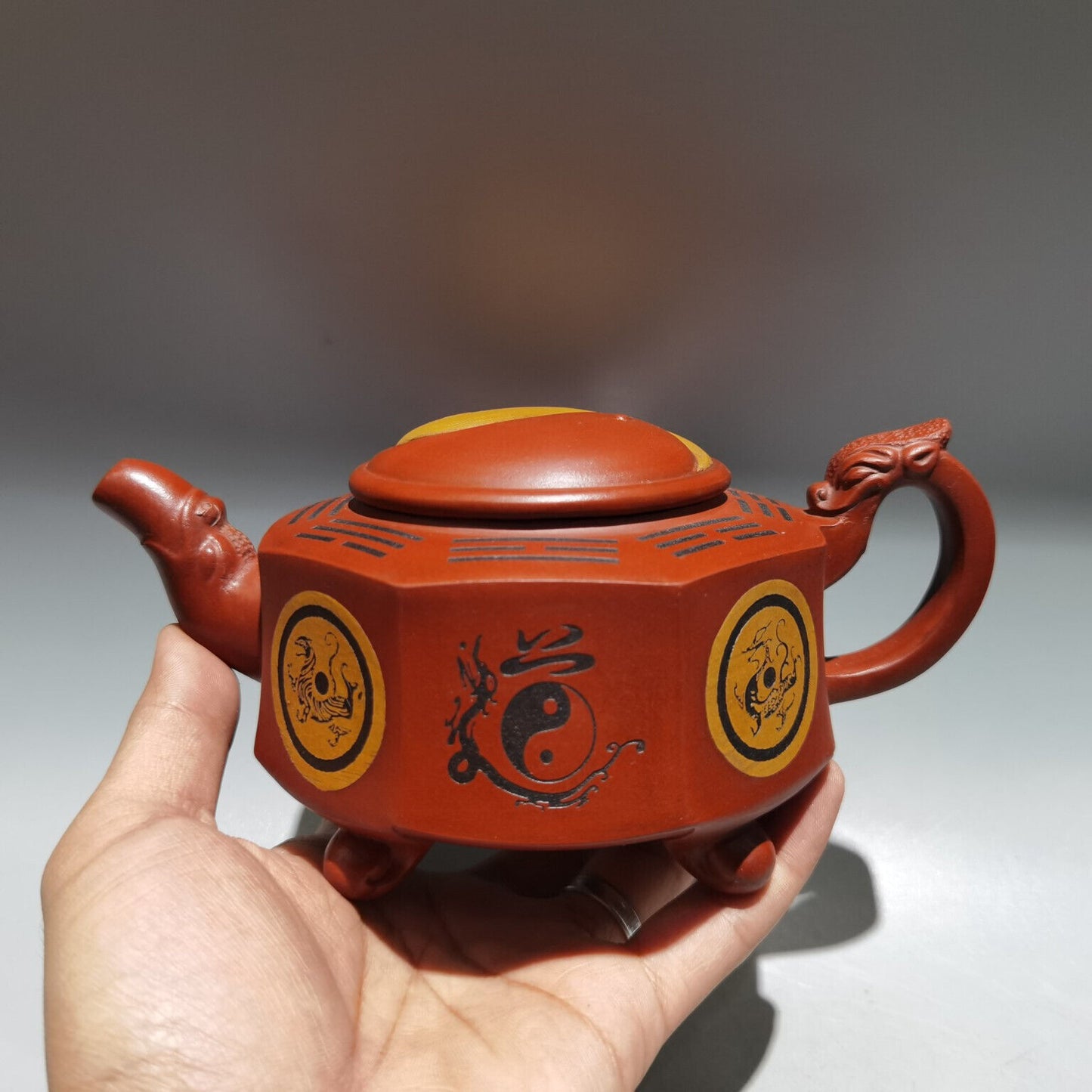 Chinese Yixing Zisha Clay Handmade Exquisite Teapot（太极八卦壶 底款：徐汉棠）