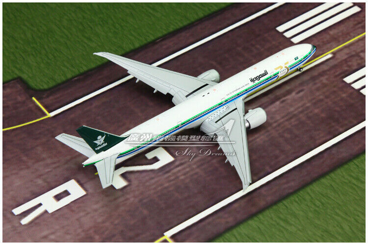 1:400 JC Wings Saudia BOEING 777-300ER Passenger Plane Flap Down Diecast Model