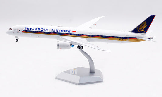 1:200 SQ Wings Singapore Airlines Boeing 787-10 Passenger Airplane Diecast Model