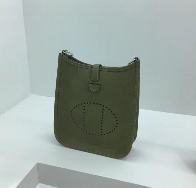 2022 NEW Women's Bucket Bag Handbag Hollowed Crossbody Bag Leather