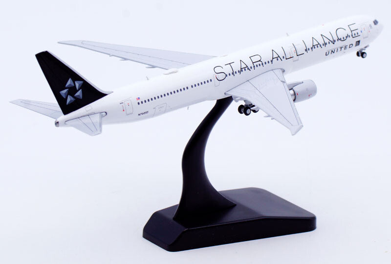 1:400 JC Wings United Airlines Plane Boeing 767-400ER Diecast Aircraft Model