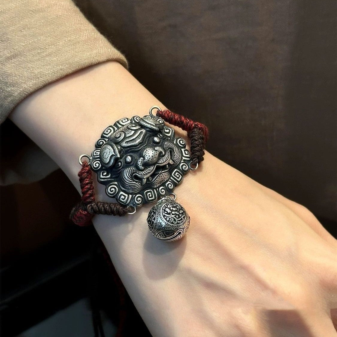 Retro Ethnic Bracelet Swallow Gold Beast Lion Braided Adjustable Rope Jewelry